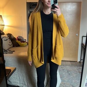 Urban Outfitters rib-knit cardigan - size M